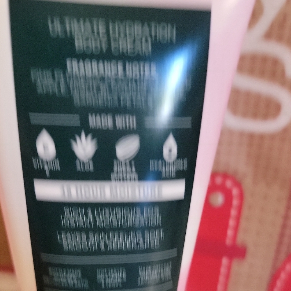 Bath & Body Works Plumeria Body Cream - Pink and Green - Picture 5 of 6